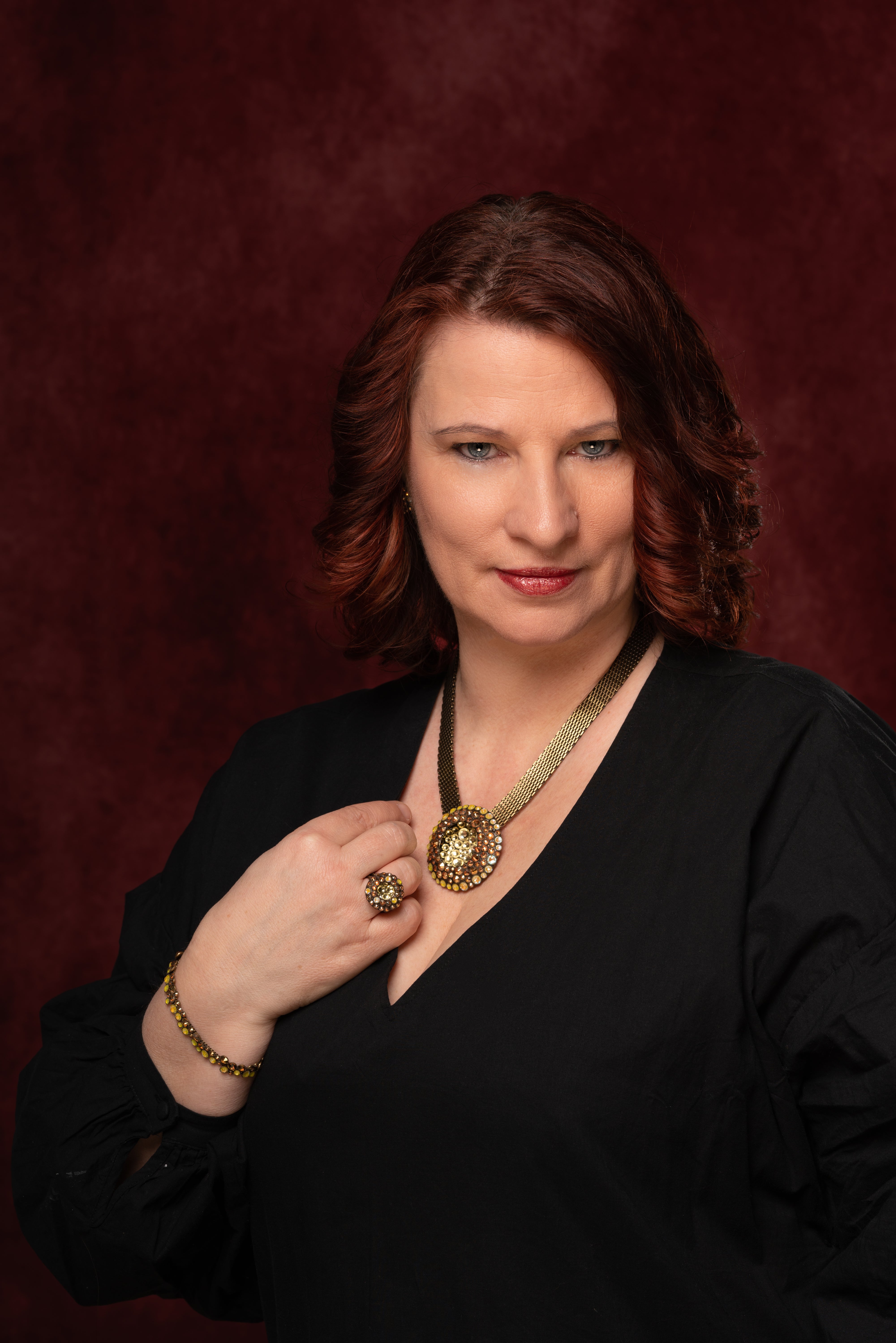 Schmuck & Selbstbewusstsein - wie Accessoires Deine Ausstrahlung verändern